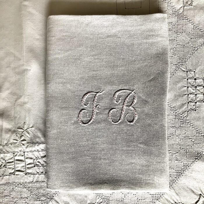 serviette monogramme FB